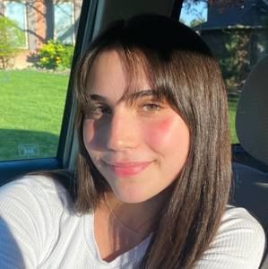 Meet your Posher, Beatriz